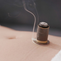 逆子と診断されたら、一度鍼灸治療をお試し下さい。